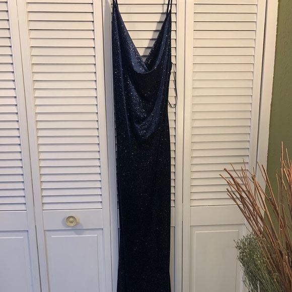 💙 Dark Navy blue scowl neck tight dress 💙 - Picture 4 of 5